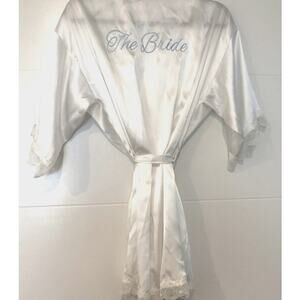 In Bloom by Jonquil "The Bride" Embroidered Lacy Robe Sz Small in Off White NWT